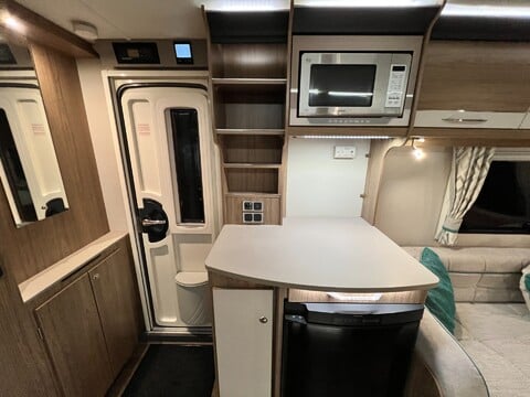 Coachman Chiltington VIP 460  25