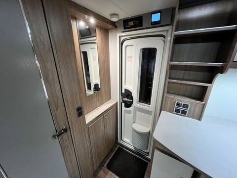 Coachman Chiltington VIP 460  27