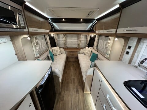 Coachman Chiltington VIP 460  35