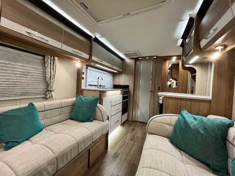 Coachman Chiltington VIP 460  36