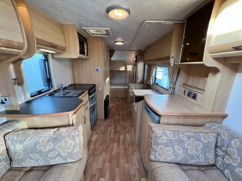 Coachman Amara 560/6 17