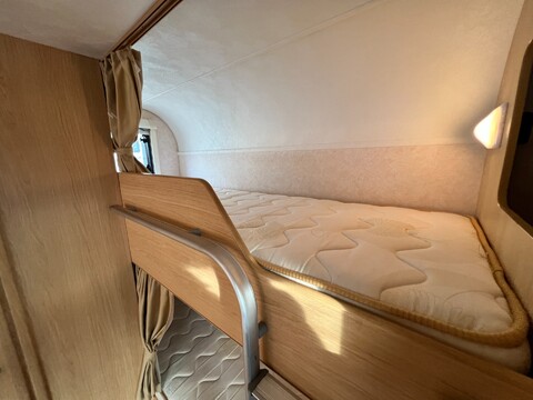 Coachman Amara 560/6 22