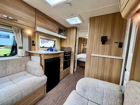 Elddis Avante 550 21