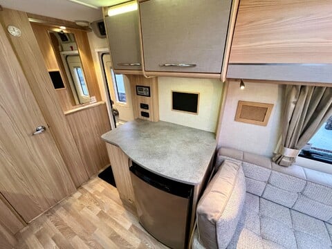 Coachman Amara 450 23