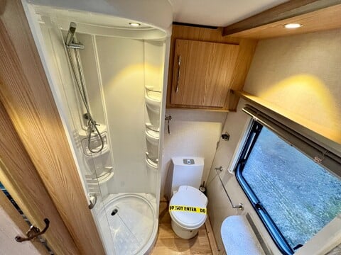 Coachman Amara 450 26