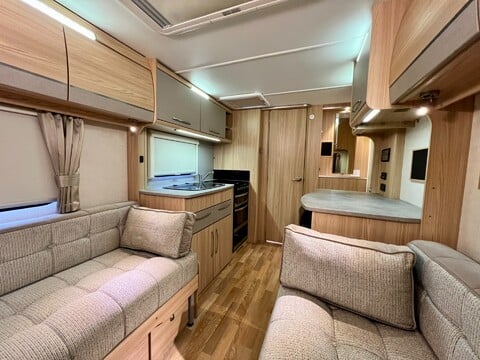 Coachman Amara 450 32