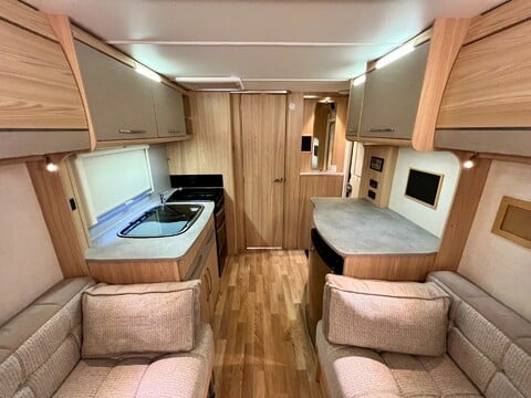 Coachman Amara 450 33