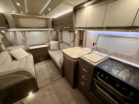 Buccaneer Commodore  39