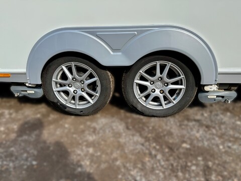 Elddis Avante 840 Sherwood Edition 7