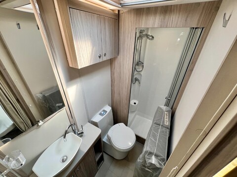 Elddis Avante 840 Sherwood Edition 32