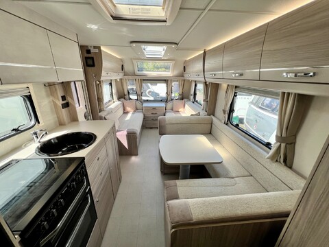 Elddis Avante 840 Sherwood Edition 30