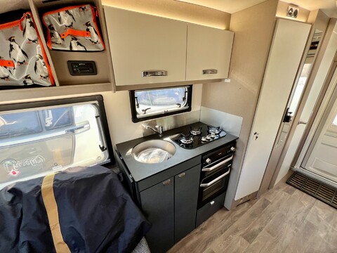 Swift Basecamp 4 Plus 14