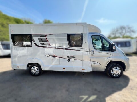 Elddis Majestic 135 6
