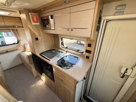Elddis Majestic 135 18