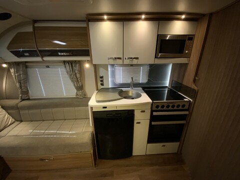 Swift Elegance 580 17