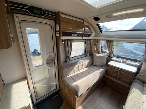 Swift Elegance 580 27
