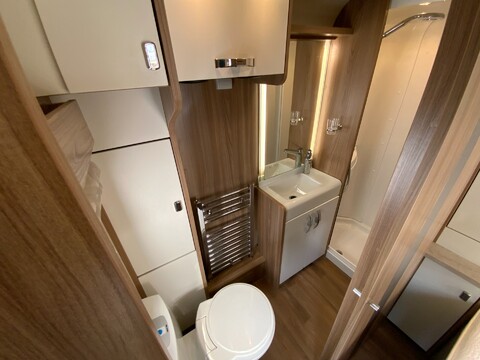 Swift Elegance 580 33