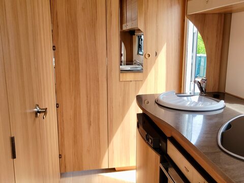 Bailey Pursuit 560-5 16