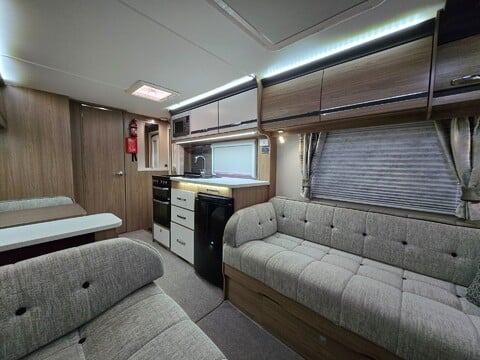 Coachman VIP 520 20