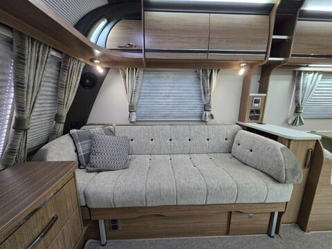 Coachman VIP 520 21