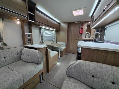 Coachman VIP 520 22
