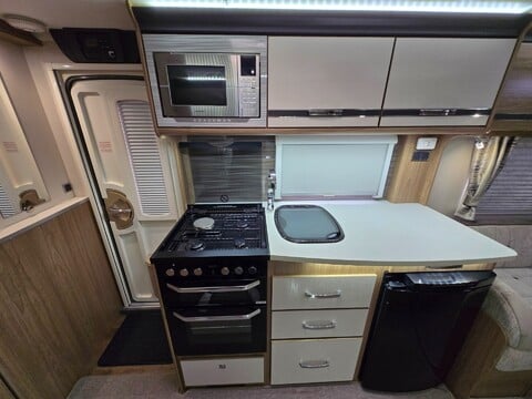 Coachman VIP 520 25