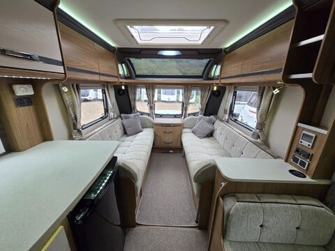 Coachman VIP 520 34