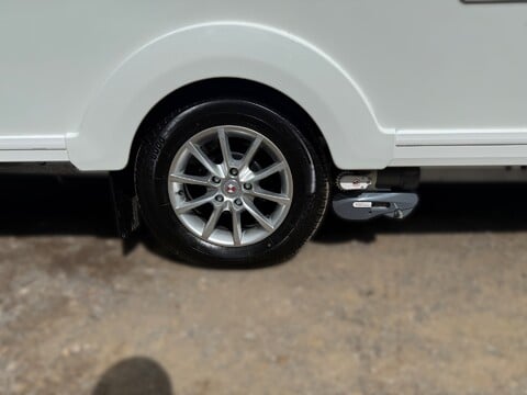 Coachman VIP 565  8