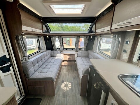 Coachman VIP 565  15
