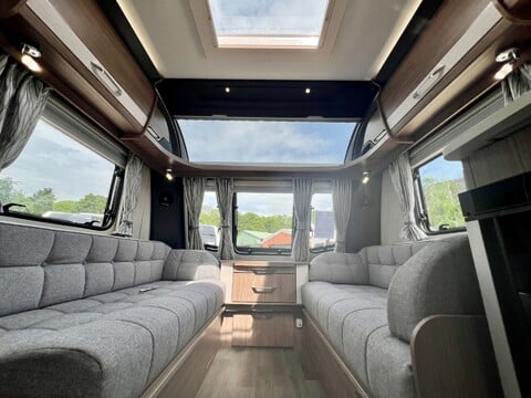 Coachman VIP 565  16