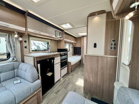 Coachman VIP 565  20
