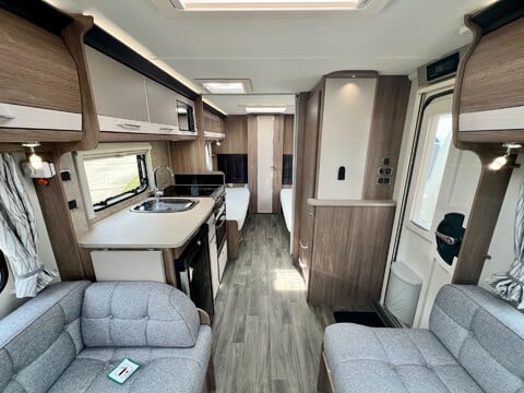 Coachman VIP 565  22