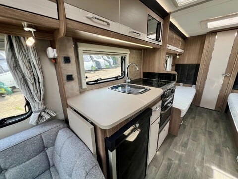 Coachman VIP 565  26
