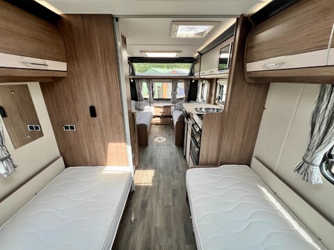 Coachman VIP 565  27