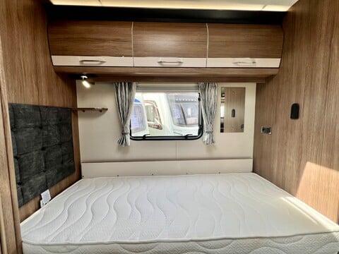 Coachman VIP 565  29