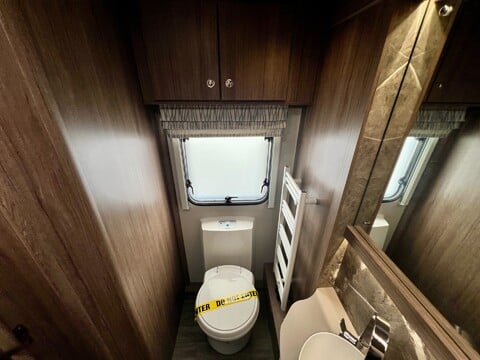 Coachman VIP 565  31