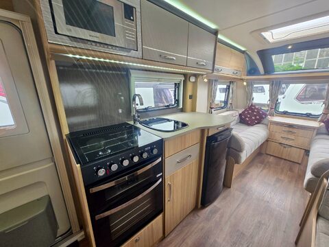 Coachman Pastiche 520 15