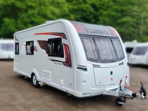 Coachman Pastiche 520 4