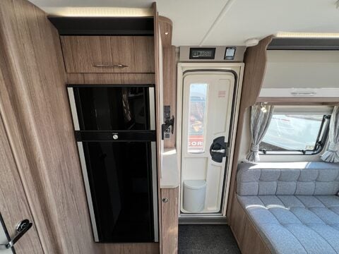 Coachman Laser 665  20