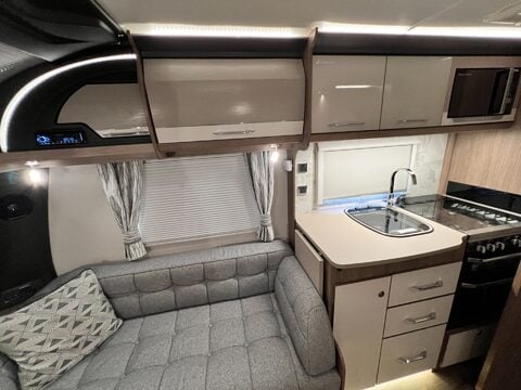 Coachman Laser 665  34