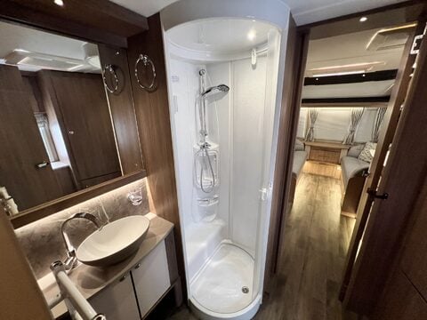 Coachman Laser 665  35