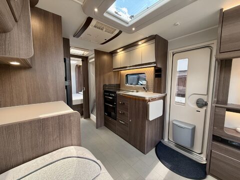 Buccaneer Bermuda  18