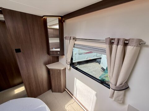 Buccaneer Bermuda  29