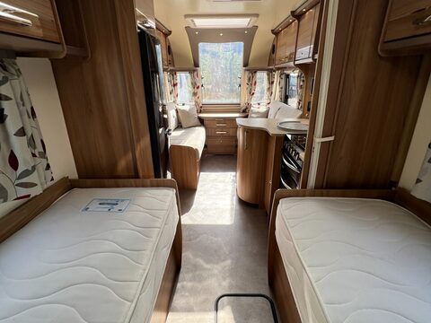 Bailey Pegasus Rimini Platinum 28