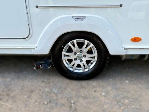 Swift Challenger Sport 544 11