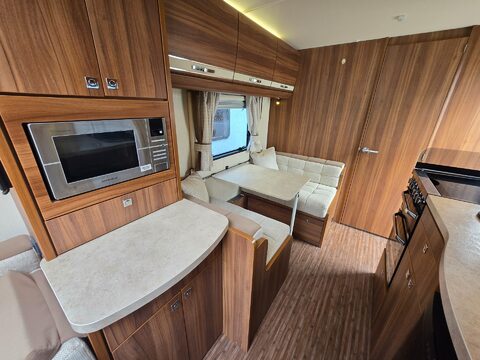 Elddis Affinity  530 Sussex Premier Edition Mayfield 10