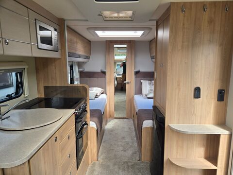 Elddis Avante 574 Sussex Heathfield 12