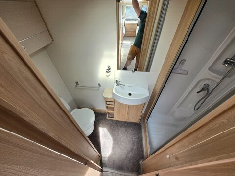 Elddis Avante 574 Sussex Heathfield 18
