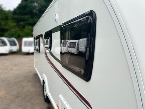 Swift Conqueror 580 6