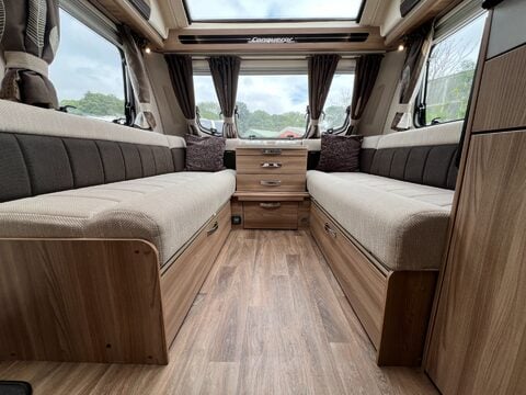 Swift Conqueror 580 16